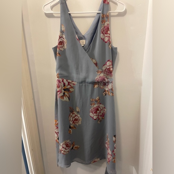 Floral Dress Size M - Picture 2 of 3
